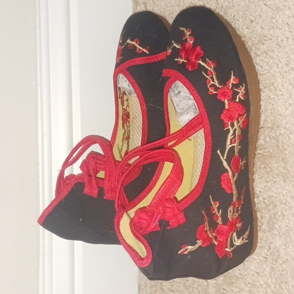 Black & Red floral Embroidered Mary Jane